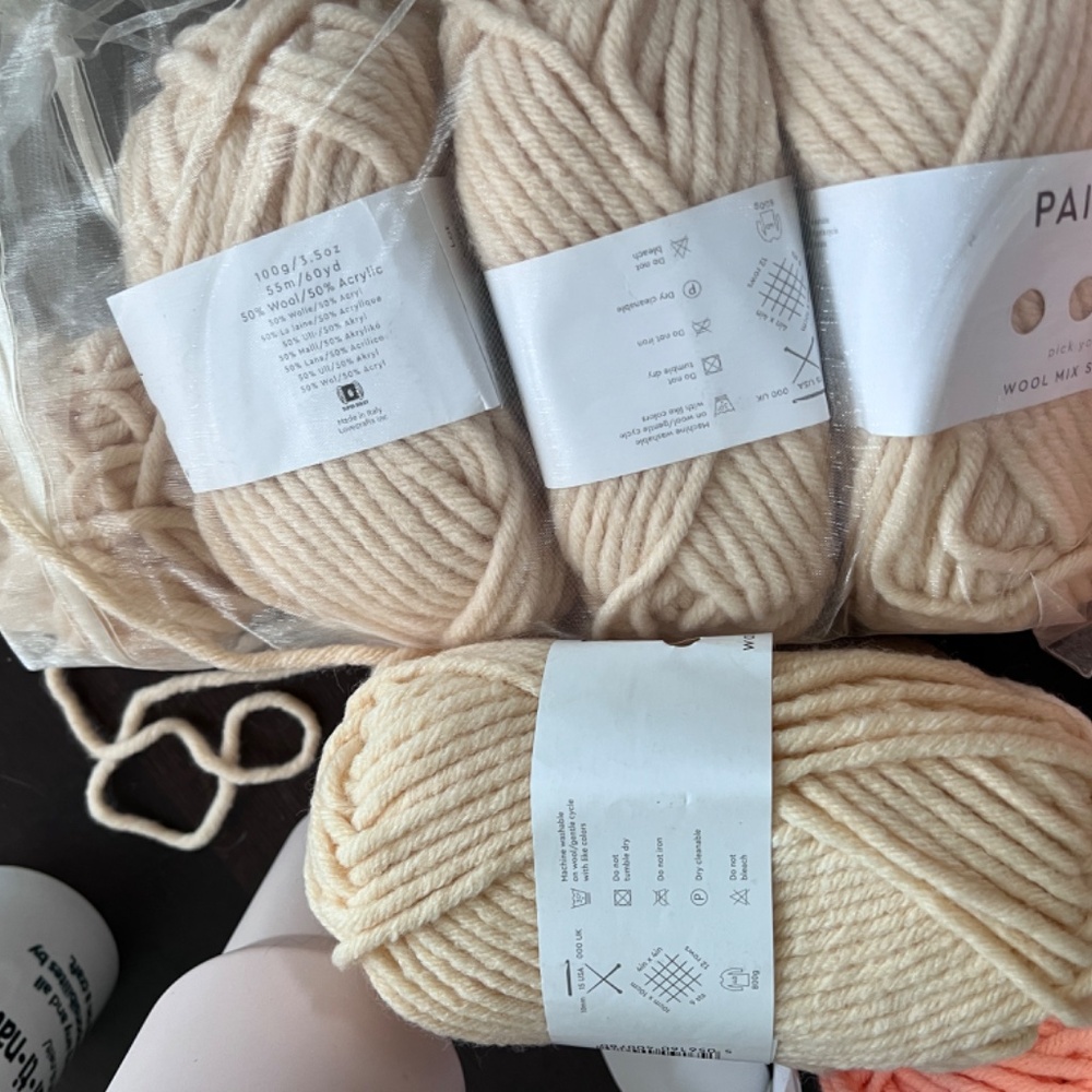Lot of wool/acrylic yarn - Picture 10 of 11